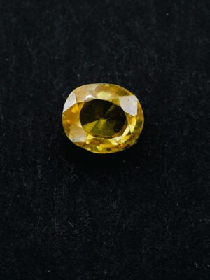 Pukhraj - Yellow sapphire - 7.970 Carats