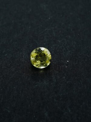 Pukhraj - Yellow sapphire - 3.890 Carats